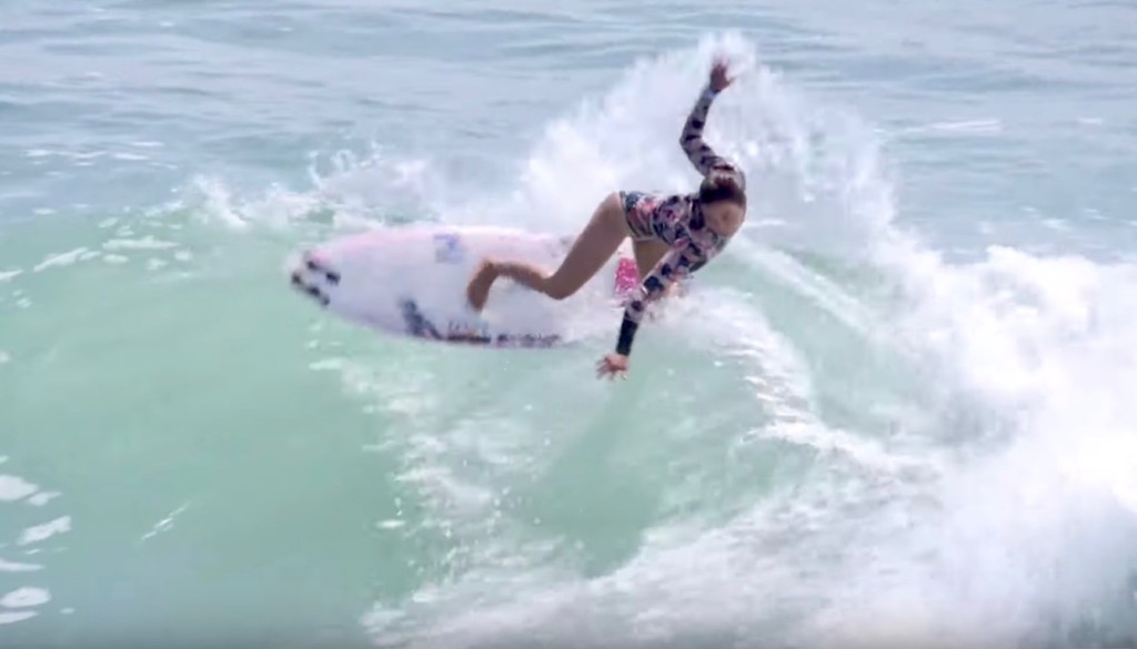 カリフォルニア州オーシャンサイド日本女性トッププロサーファー達のフリーサーフィン映像 Waval サーフィンと自然を愛する人のサーフメディア