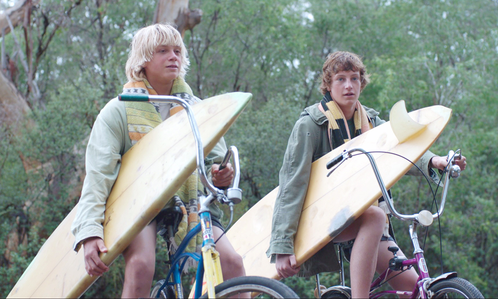 人生観に影響を与える 年末年始にオススメのサーフィン映画６選 Waval サーフィンと自然を愛する人のサーフメディア