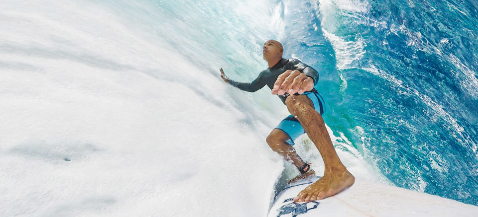 ケリー スレーターが巨大な波から赤ちゃんと母を人命救助 ハワイ Waval サーフィンと自然を愛する人のサーフメディア